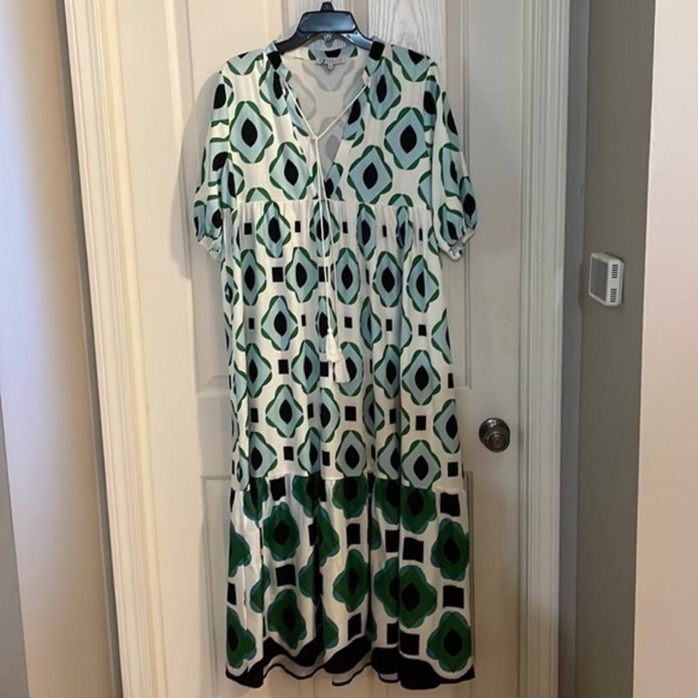 Cezele dress size medium in blue and green